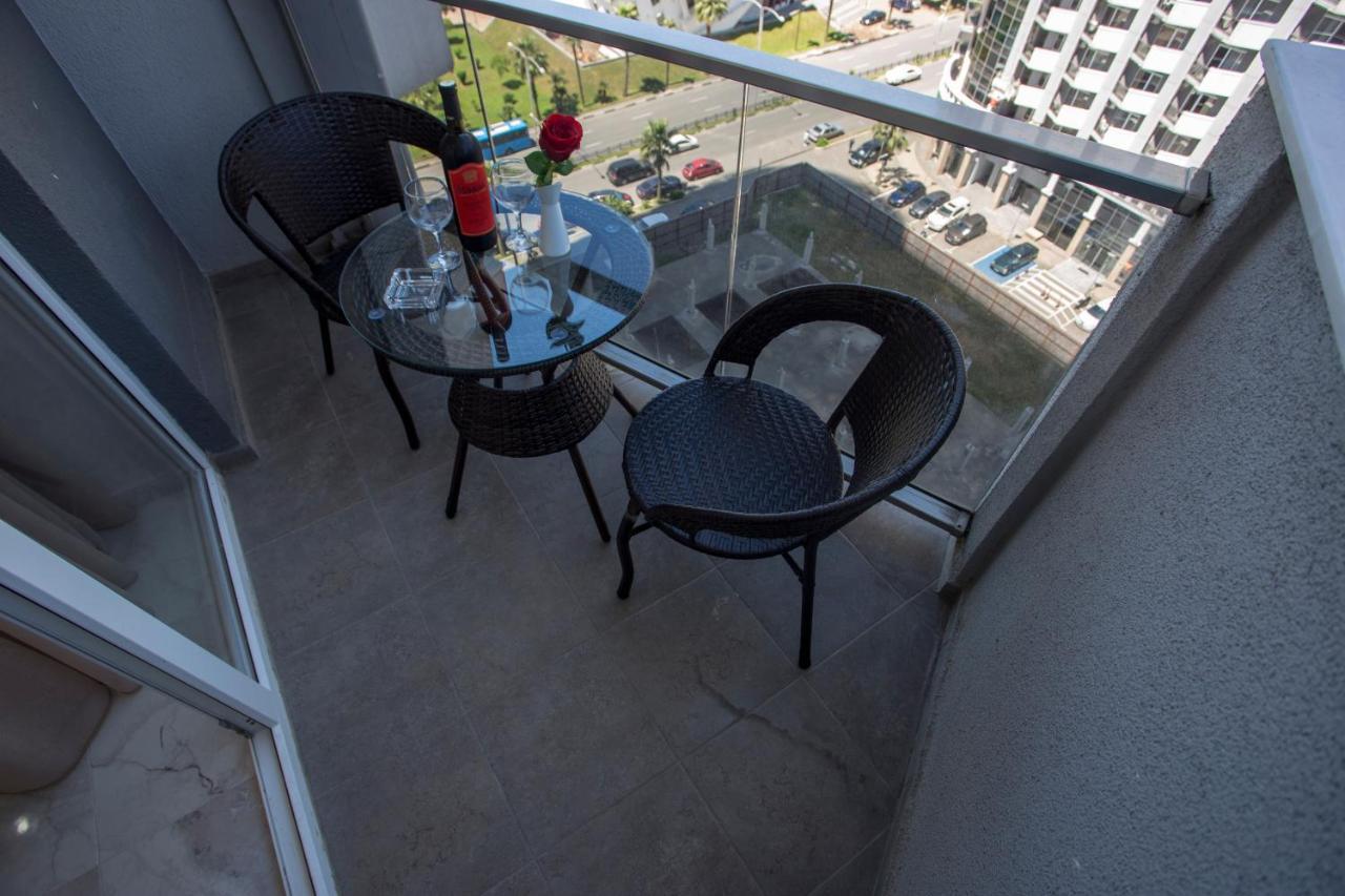 Lux Apartment Batumi Exterior photo