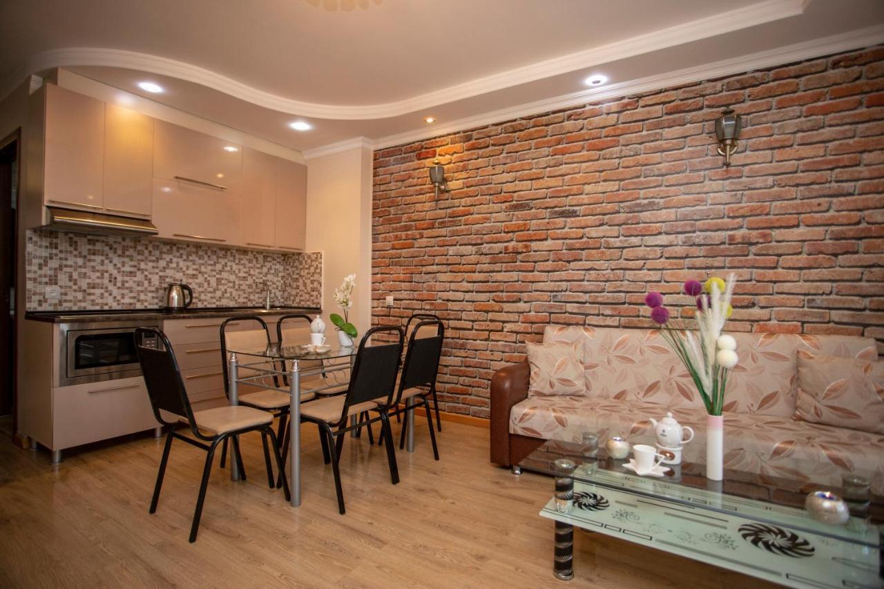 Lux Apartment Batumi Exterior photo