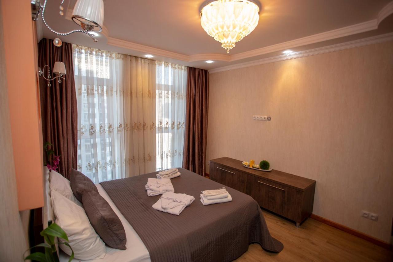 Lux Apartment Batumi Exterior photo